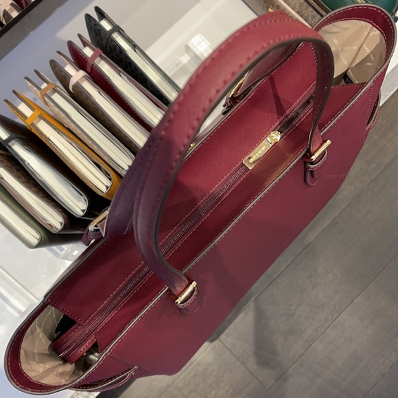 Michael Kors Gilly Travel Large Drawstring Tote Oxblood NWT - Picture 7 of 16